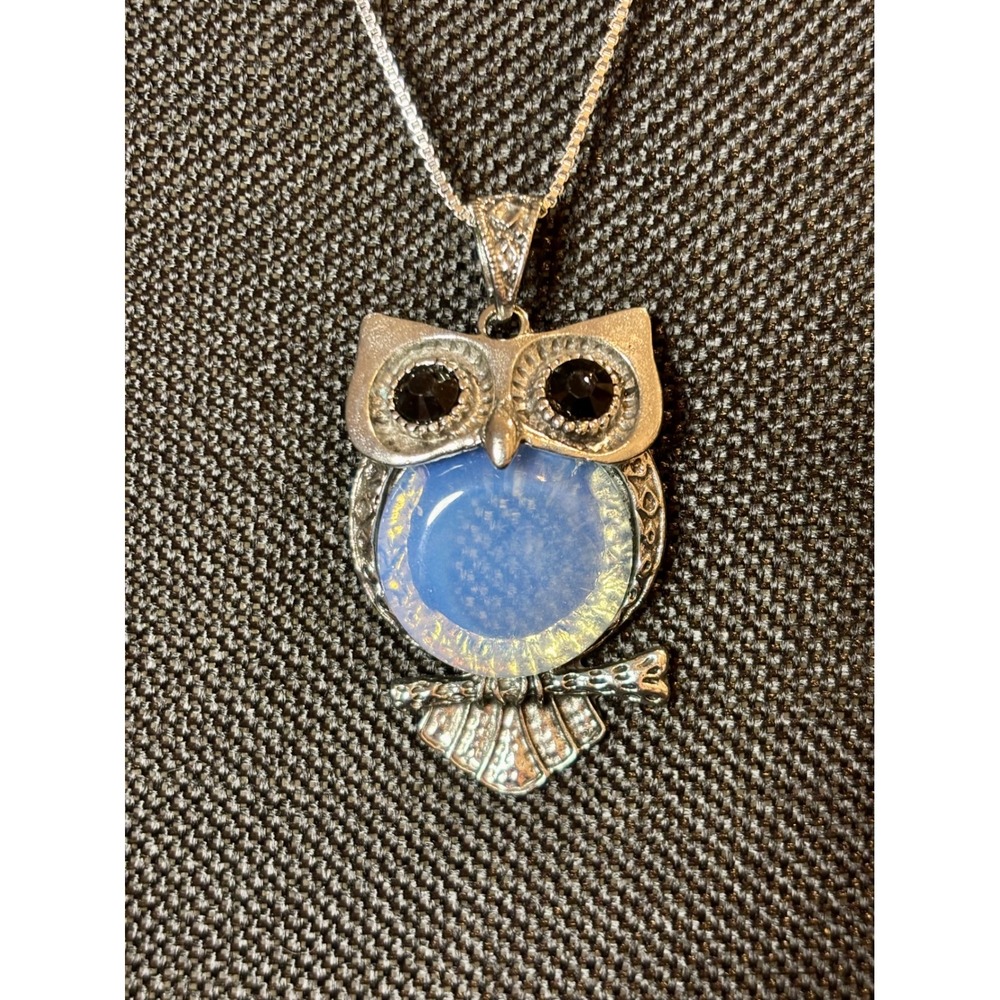 Silver Tone Owl Pendant Necklace Blue Opalescent Stone Stainless Steel Chain